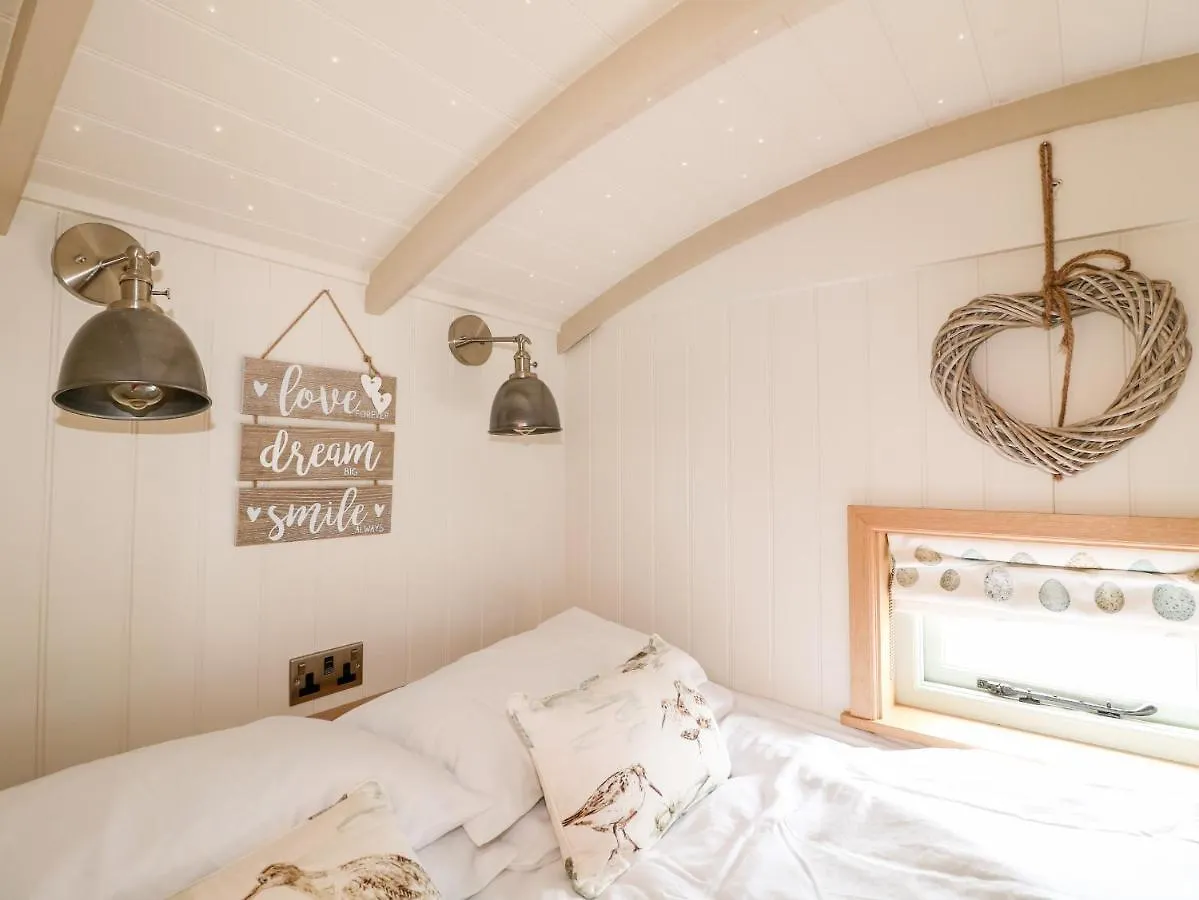 Herbie'S Shepherds Hut Villa Nottingham Holiday home