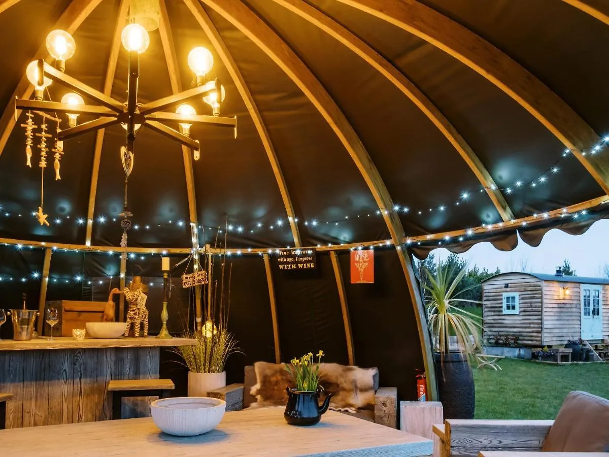 Herbie'S Shepherds Hut Villa Nottingham 0*,  United Kingdom